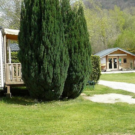 Camping Le Rey Louvie Juzon Экстерьер фото