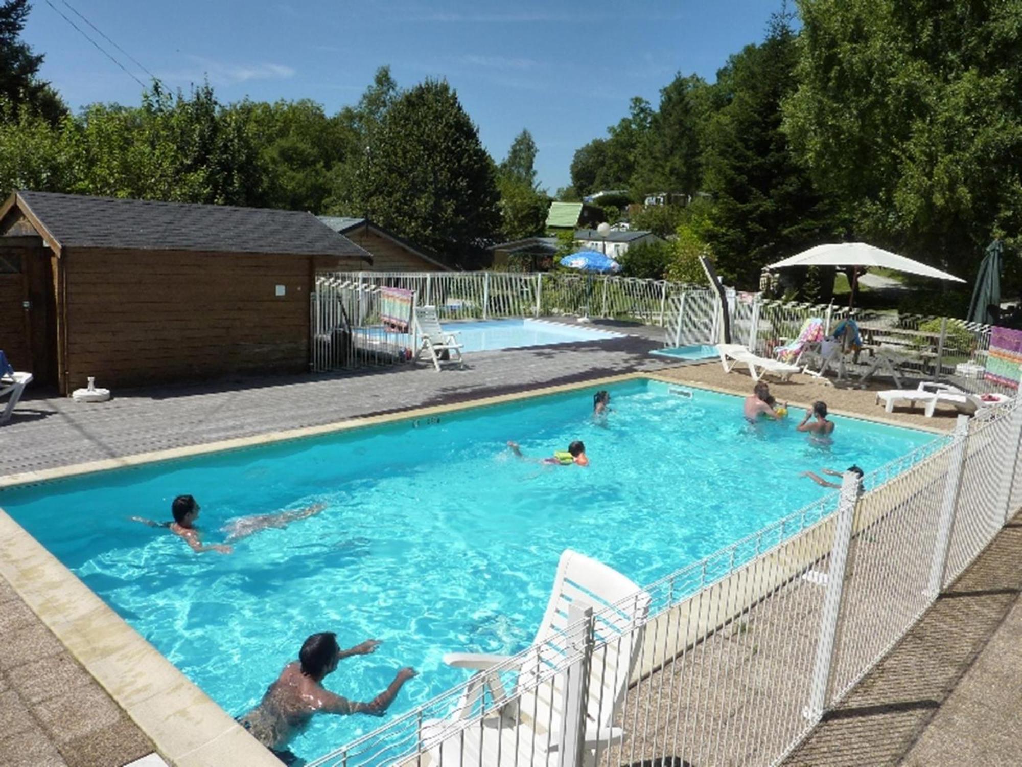 Camping Le Rey Louvie Juzon Экстерьер фото
