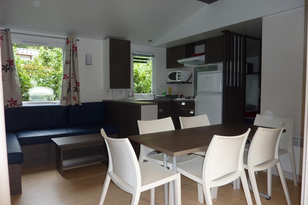 Camping Le Rey Louvie Juzon Номер фото