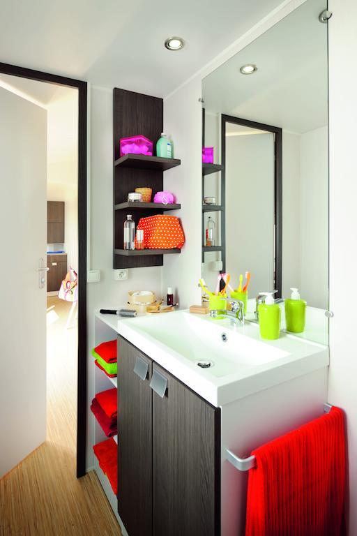 Camping Le Rey Louvie Juzon Экстерьер фото