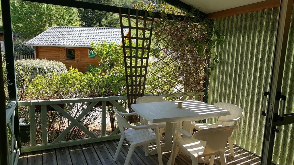 Camping Le Rey Louvie Juzon Экстерьер фото