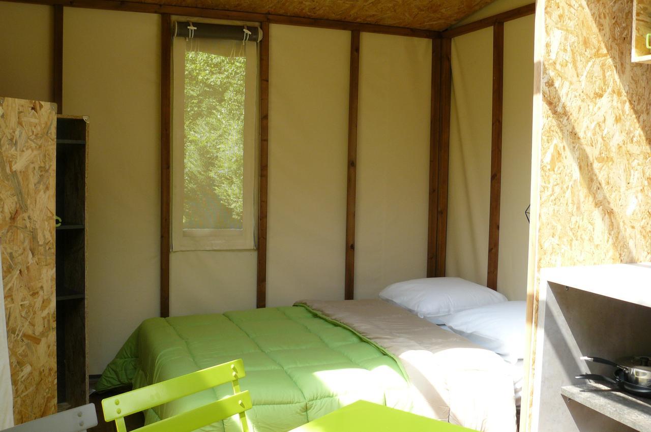 Camping Le Rey Louvie Juzon Экстерьер фото