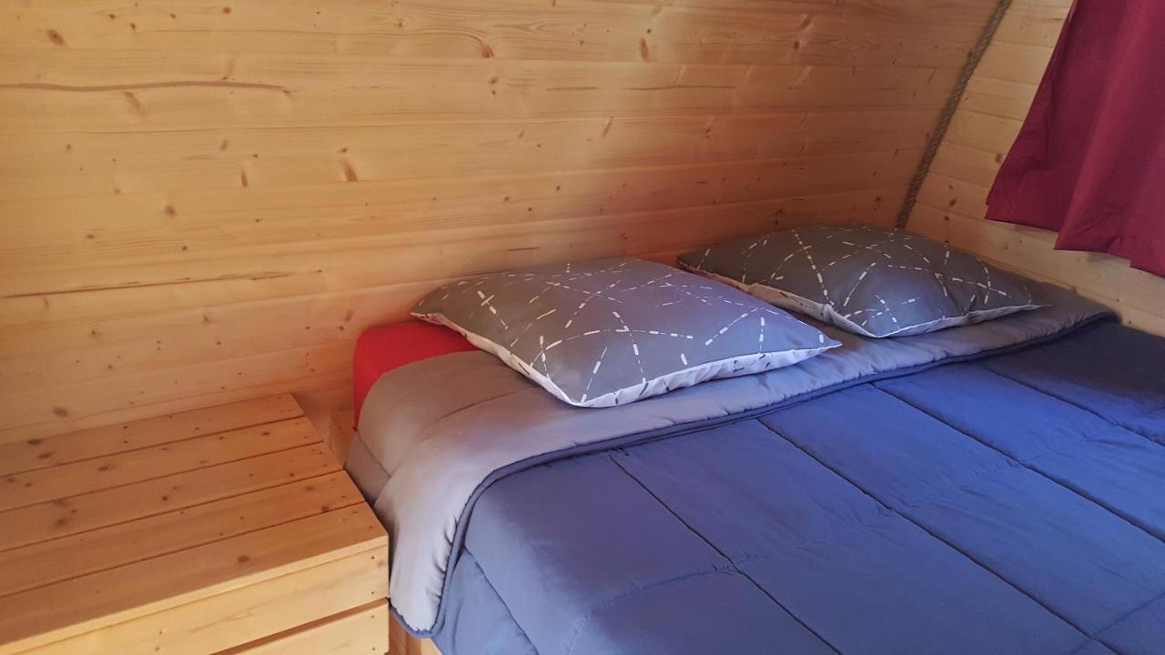 Camping Le Rey Louvie Juzon Экстерьер фото
