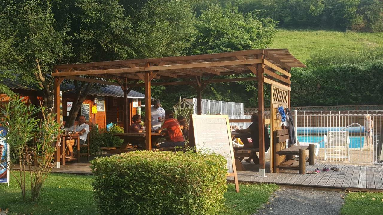 Camping Le Rey Louvie Juzon Экстерьер фото